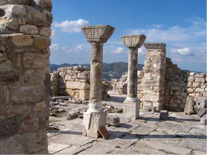 Byllis Gro�e Basilika