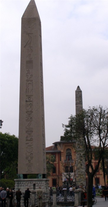 Istanbul �gypt. Obelisk